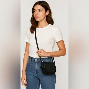 Woman’s Eddie Bauer Black Leather Bag